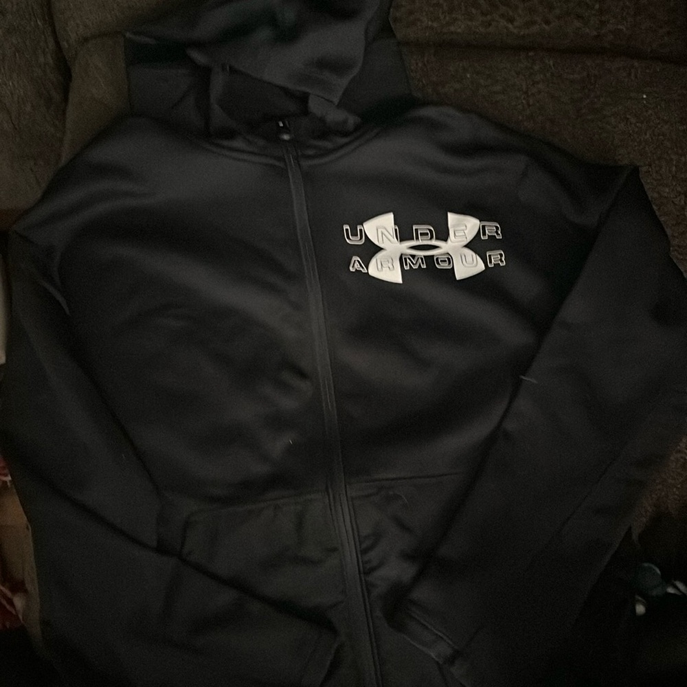 Under armour zip up hoodie youth xl